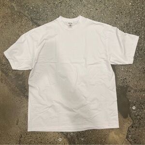 White Shakawear T-Shirt (Size 3XL)